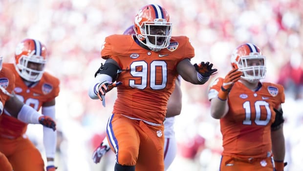 With or without star defensive lineman Shaq Lawson, Clemson's defense proves it's one of the nation's finest